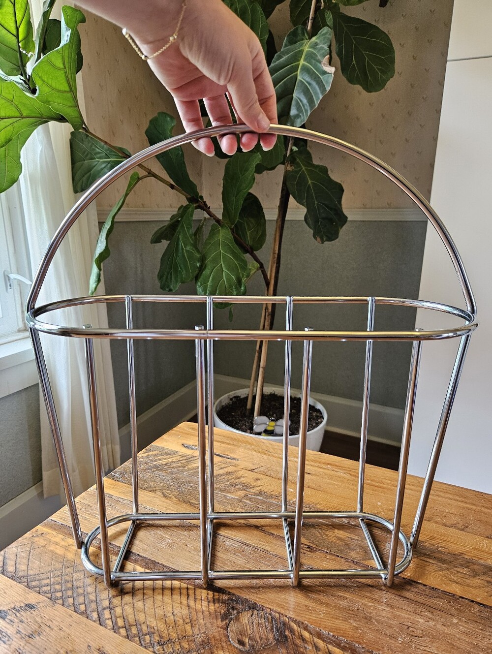 Vintage Chrome Oval Magazine Rack (1960s)